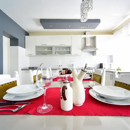 Franko Apartment *