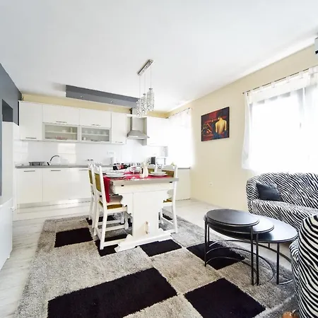 Franko Apartment *